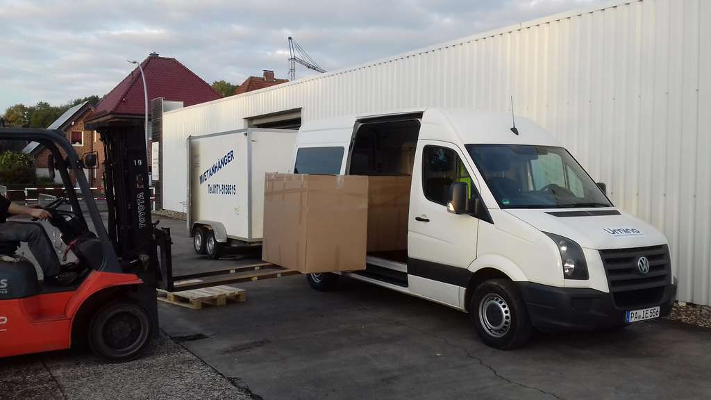 Umino transportiert Hilfsgüter